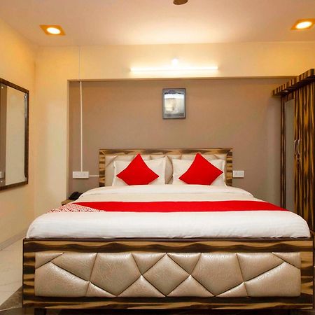 Hotel O The Star Hotel Panvel Extérieur photo