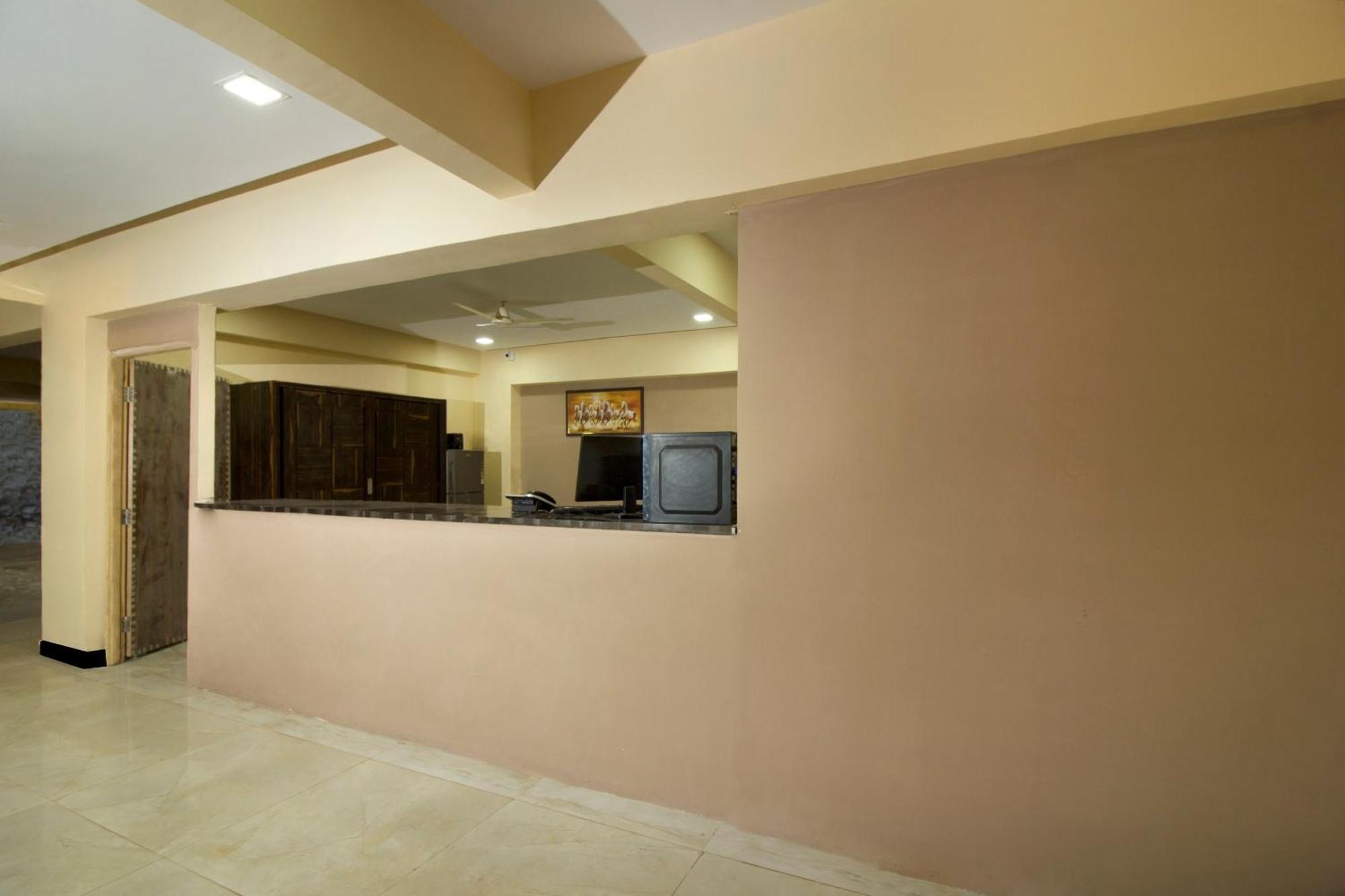 Hotel O The Star Hotel Panvel Extérieur photo