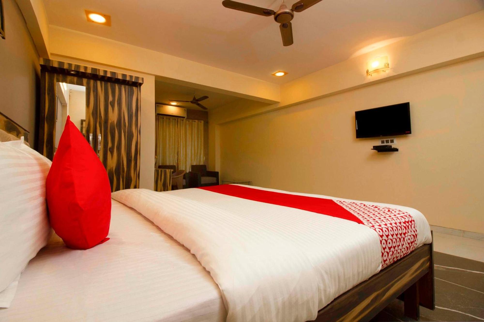 Hotel O The Star Hotel Panvel Extérieur photo