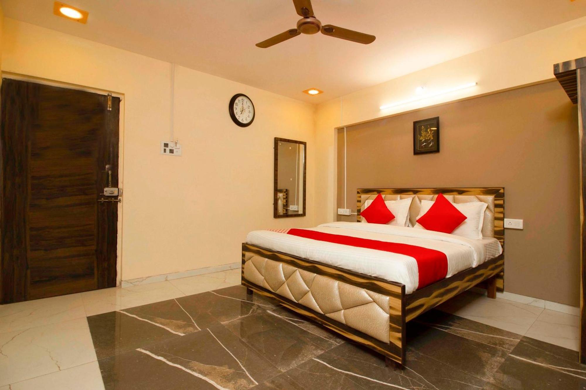 Hotel O The Star Hotel Panvel Extérieur photo